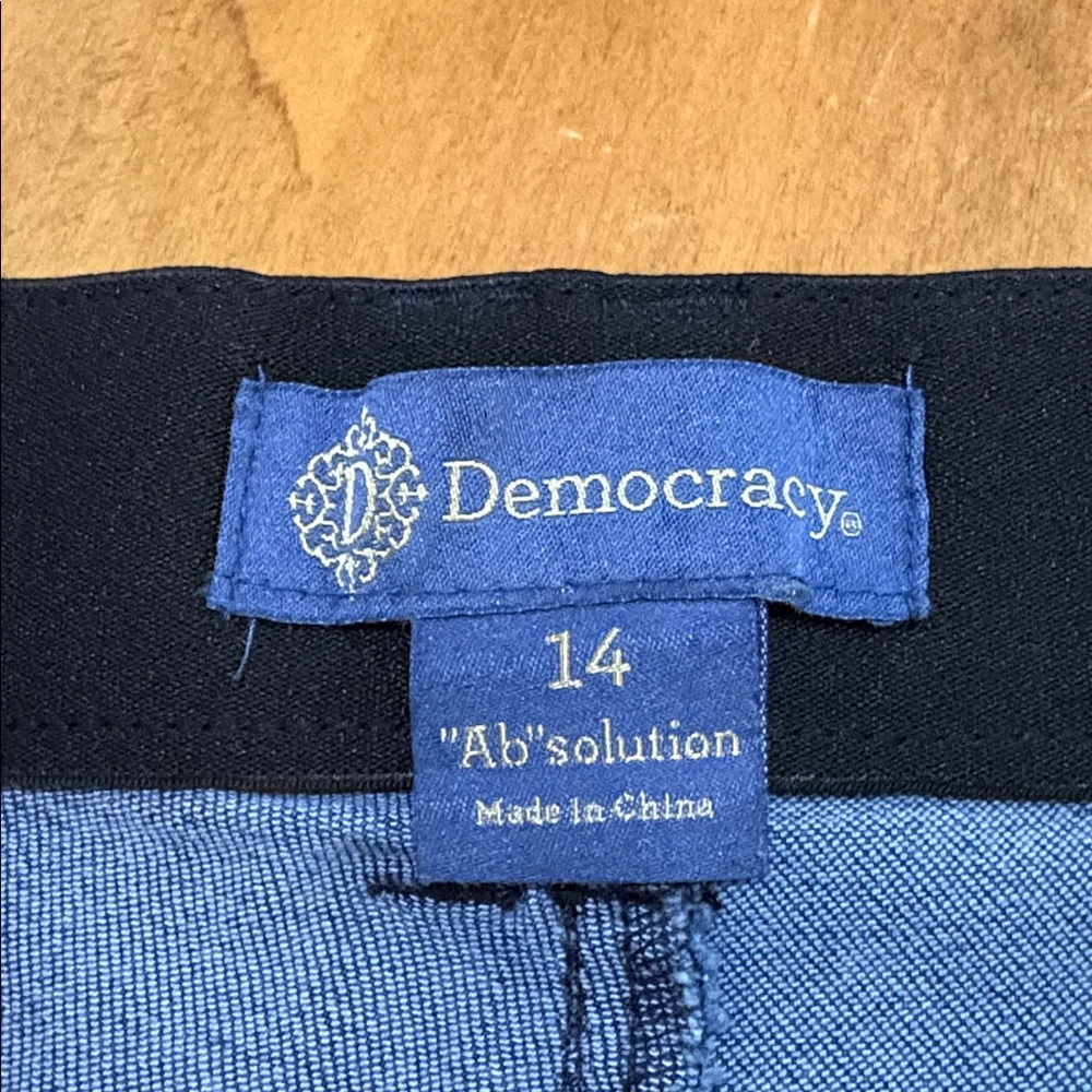 Democracy NWT Absolution Itty Bitty Boot Jeans Si… - image 10